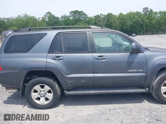 ✅ 2005 Toyota 4Runner Limited • VIN: JTEBT17R750051203 • Lot: 42298011. Listed on IAAI with 265,136 mi. Free auction sales archive from the USA and detailed vehicle history report at DreamBid. Image 13.