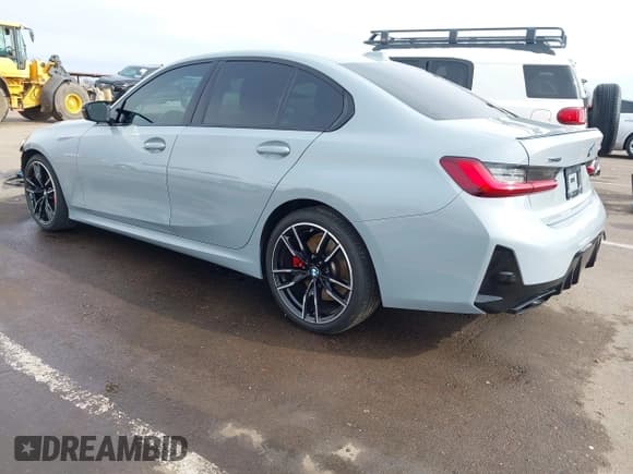 ✅ 2024 BMW 3 Series M340i xDrive • VIN: 3MW49FF07R8E15852 • Lot: 43756469. Wystawiony na IAAI z przebiegiem 28 239 mil. Bezpłatny archiwum sprzedaży aukcyjnych z USA i szczegółowy raport historii pojazdu na DreamBid. Zdjęcie 3.