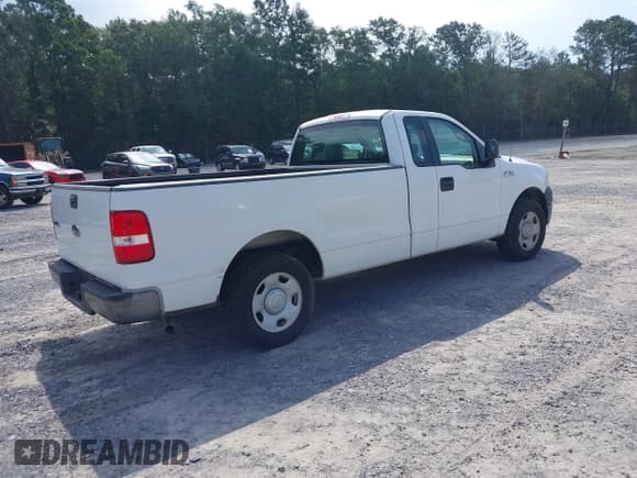 ✅ 2005 Ford F-150 XL • VIN: 1FTRF12W15NA14108 • Лот: 42853905. Опубликован ранее на IAAI с пробегом 142 717 миль. Бесплатный доступ к архиву аукционных продаж из США и подробный отчёт об истории автомобиля на DreamBid. Изображение 4.