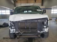 ✅ 2018 Chevrolet Express Passenger LT • VIN: 1GAZGPFGXJ1244873 • Lot: 44595725. Wystawiony na Copart z przebiegiem 149 127 mil. Bezpłatny archiwum sprzedaży aukcyjnych z USA i szczegółowy raport historii pojazdu na DreamBid. Zdjęcie 5.