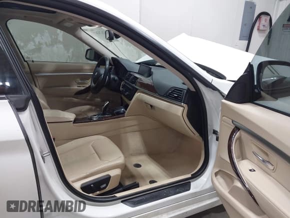 ✅ 2014 BMW 3 Series 328i Gran Turismo xDrive • VIN: WBA3X5C58ED559323 • Лот: 42628267. Опубликован ранее на IAAI с пробегом 116 284 миль. Бесплатный доступ к архиву аукционных продаж из США и подробный отчёт об истории автомобиля на DreamBid. Изображение 5.