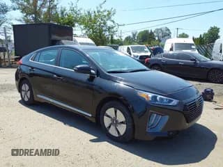 ✅ 2021 Hyundai Ioniq SE • VIN: KMHC75LC8MU257428 • Lot: 42959720. Wystawiony na IAAI z przebiegiem 62 943 mil. Bezpłatny archiwum sprzedaży aukcyjnych z USA i szczegółowy raport historii pojazdu na DreamBid. Zdjęcie 1.