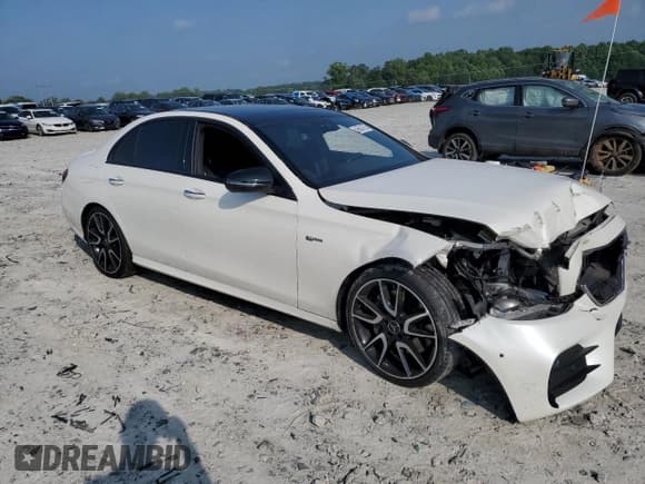 ✅ 2017 Mercedes-Benz E 43 AMG • VIN: WDDZF6EB8HA180200 • Lot: 59580765. Listed on Copart with 61,639 mi. Free auction sales archive from the USA and detailed vehicle history report at DreamBid. Image 4.