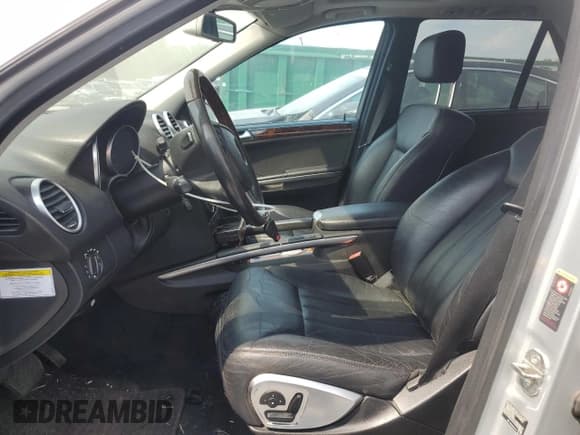 ✅ 2006 Mercedes-Benz M 500 • VIN: 4JGBB75E16A011037 • Lot: 71614585. Wystawiony na Copart z przebiegiem 149 026 mil. Bezpłatny archiwum sprzedaży aukcyjnych z USA i szczegółowy raport historii pojazdu na DreamBid. Zdjęcie 7.