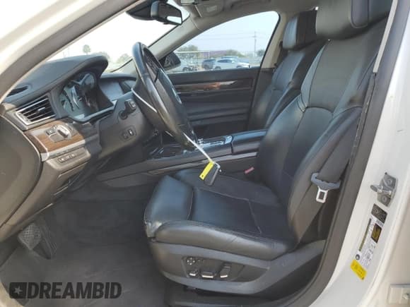 ✅ 2010 BMW 7 Series 750Li • VIN: WBAKB8C59ACY63997 • Lot: 64515095. Listed on Copart with 162,160 mi. Free auction sales archive from the USA and detailed vehicle history report at DreamBid. Image 7.