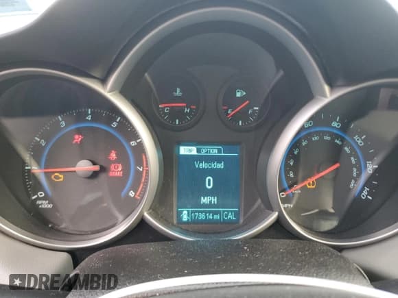 ✅ 2016 Chevrolet Cruze LS • VIN: 1G1PB5SGXG7202497 • Lot: 45011805. Listed on Copart with 173,614 mi. Free auction sales archive from the USA and detailed vehicle history report at DreamBid. Image 9.