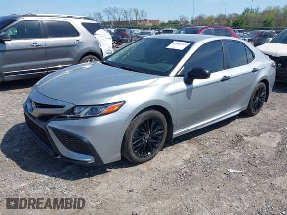 2021 Toyota Camry SE with VIN 4T1G11BK3MU026604, listed as a IAAI auction lot 42000560 with 104,453 mi miles and . Bid and sale history available at DreamBid. Image 18.