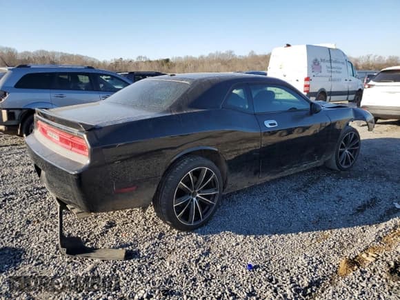 ✅ 2010 Dodge Challenger R/T • VIN: 2B3CJ5DT1AH111909 • Lot: 87691015. Wystawiony na Copart z przebiegiem 189 911 mil. Bezpłatny archiwum sprzedaży aukcyjnych z USA i szczegółowy raport historii pojazdu na DreamBid. Zdjęcie 3.
