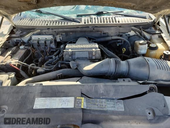 ✅ 2005 Ford Expedition Limited • VIN: 1FMFU20515LA93876 • Lot: 87407585. Wystawiony na Copart z przebiegiem 256 924 mil. Bezpłatny archiwum sprzedaży aukcyjnych z USA i szczegółowy raport historii pojazdu na DreamBid. Zdjęcie 12.