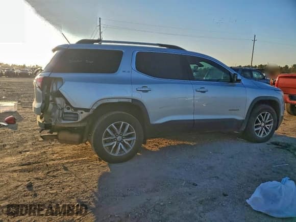 ✅ 2017 GMC Acadia SLE • VIN: 1GKKNLLA6HZ326445 • Lot: 96348665. Listed on Copart with 174,086 mi. Free auction sales archive from the USA and detailed vehicle history report at DreamBid. Image 3.