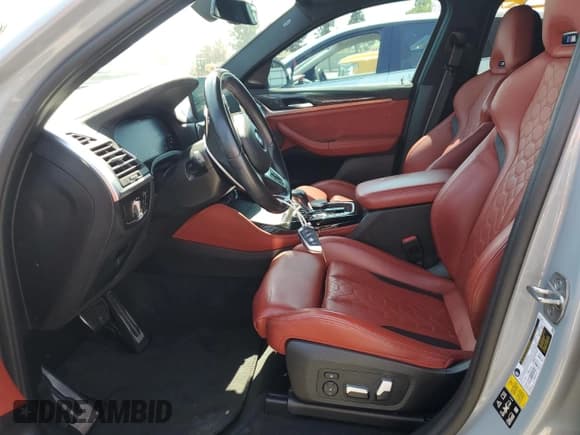 ✅ 2022 BMW X4 M • VIN: 5YM23EC06N9J63111 • Lot: 62870545. Wystawiony na Copart z przebiegiem 34 932 mil. Bezpłatny archiwum sprzedaży aukcyjnych z USA i szczegółowy raport historii pojazdu na DreamBid. Zdjęcie 7.