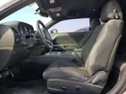 ✅ 2013 Dodge Challenger SXT • VIN: 2C3CDYAGXDH616273 • Lot: 76766114. Wystawiony na Copart z przebiegiem 136 862 mil. Bezpłatny archiwum sprzedaży aukcyjnych z USA i szczegółowy raport historii pojazdu na DreamBid. Zdjęcie 7.