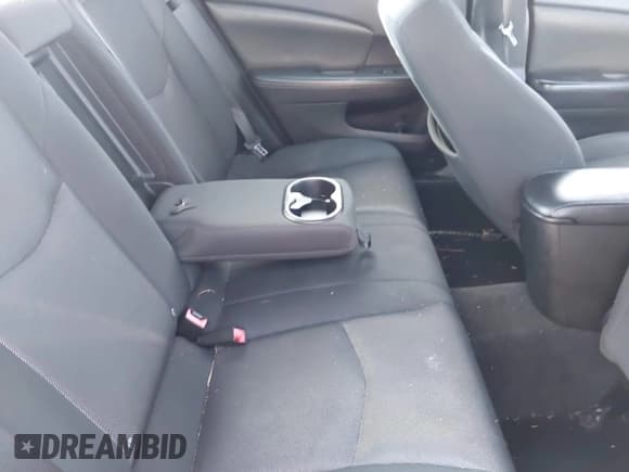 ✅ 2013 Dodge Avenger SE • VIN: 1C3CDZAB3DN625964 • Lot: 41199648. Wystawiony na IAAI z przebiegiem 173 355 mil. Bezpłatny archiwum sprzedaży aukcyjnych z USA i szczegółowy raport historii pojazdu na DreamBid. Zdjęcie 8.