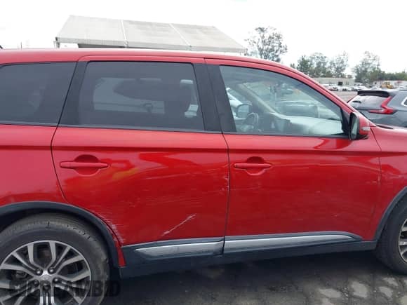 2016 Mitsubishi Outlander SE z VIN JA4AD3A35GZ040271, wystawiony jako IAAI lot #43249180 z przebiegiem 160 533 mil mil oraz . Historia ofert i sprzedaży dostępna na DreamBid. Obrazek 13.