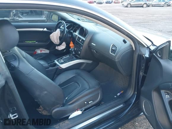 ✅ 2016 Audi A5 Premium Plus • VIN: WAUM2AFR4GA004657 • Lot: 43730853. Listed on IAAI with Not provided. Free auction sales archive from the USA and detailed vehicle history report at DreamBid. Image 5.