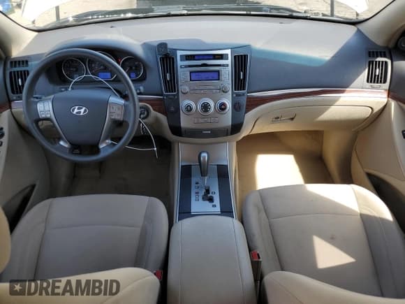 ✅ 2008 Hyundai Veracruz GLS • VIN: KM8NU73CX8U037355 • Lot: 56596395. Listed on Copart with 109,827 mi. Free auction sales archive from the USA and detailed vehicle history report at DreamBid. Image 8.