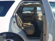 ✅ 2012 Ford Escape Limited • VIN: 1FMCU0EG1CKA91940 • Lot: 43602430. Wystawiony na IAAI z przebiegiem 109 837 mil. Bezpłatny archiwum sprzedaży aukcyjnych z USA i szczegółowy raport historii pojazdu na DreamBid. Zdjęcie 8.