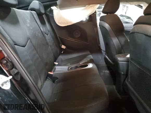 ✅ 2017 Hyundai Veloster Value Edition • VIN: KMHTC6AD3HU310121 • Лот: 84523455. Опубликован ранее на Copart с пробегом 87 258 миль. Бесплатный доступ к архиву аукционных продаж из США и подробный отчёт об истории автомобиля на DreamBid. Изображение 10.