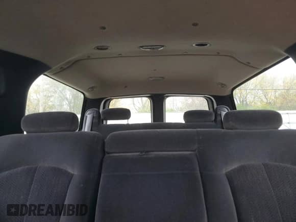 2002 Chevrolet Suburban LS с VIN 3GNFK16Z32G183948, выставлен на аукционе Copart как лот 75594204 с пробегом 154 839 миль миль и Списание • Salvage title. История ставок и продаж доступна на DreamBid. Изображение 10.