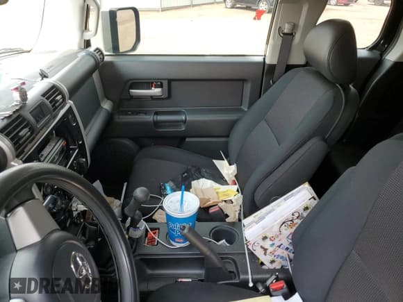 ✅ 2007 Toyota FJ Cruiser • VIN: JTEBU11F170031365 • Lot: 63613454. Listed on Copart with Not provided. Free auction sales archive from the USA and detailed vehicle history report at DreamBid. Image 7.