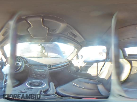 ✅ 2007 Mazda MX-5 Miata Grand Touring • VIN: JM1NC25F870135274 • Lot: 90875945. Wystawiony na Copart z przebiegiem 243 034 mil. Bezpłatny archiwum sprzedaży aukcyjnych z USA i szczegółowy raport historii pojazdu na DreamBid. Zdjęcie 14.