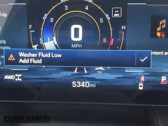 2025 Chevrolet Equinox AWD LT z VIN 3GNAXPEG4SL311197, wystawiony jako IAAI lot #42353067 z przebiegiem 5 340 mil mil oraz . Historia ofert i sprzedaży dostępna na DreamBid. Obrazek 16.