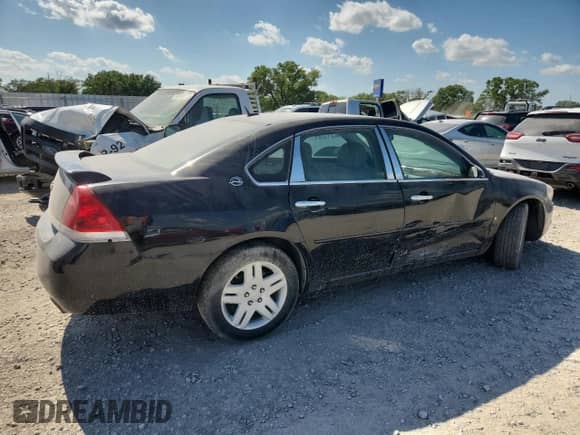 2007 Chevrolet Impala LTZ z VIN 2G1WU58R679149732, wystawiony jako Copart lot #63986115 z przebiegiem 203 659 mil mil oraz Szkoda całkowita • Salvage title. Historia ofert i sprzedaży dostępna na DreamBid. Obrazek 3.