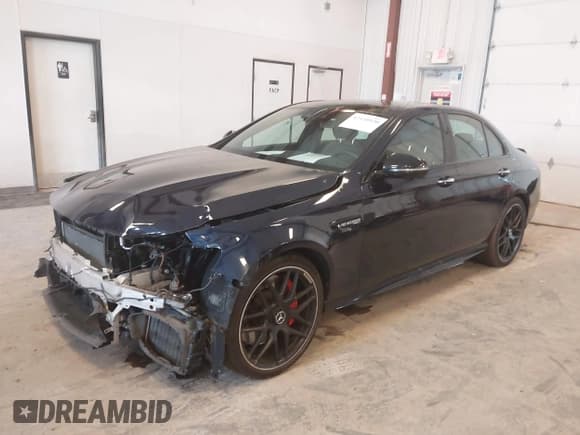 ✅ 2020 Mercedes-Benz E 63 S AMG • VIN: WDDZF8KB2LA739636 • Лот: 42320920. Опубликован ранее на IAAI с пробегом 48 336 миль. Бесплатный доступ к архиву аукционных продаж из США и подробный отчёт об истории автомобиля на DreamBid. Изображение 2.