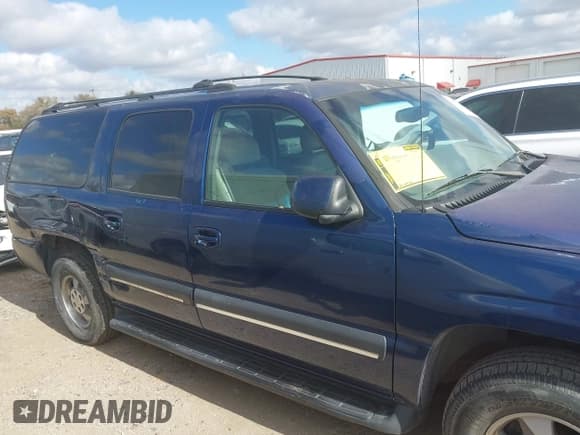 ✅ 2002 Chevrolet Suburban LS • VIN: 1GNEC16Z72J304858 • Lot: 43708536. Listed on IAAI with 255,777 mi. Free auction sales archive from the USA and detailed vehicle history report at DreamBid. Image 13.
