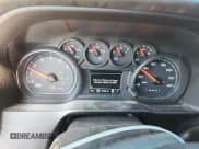 ✅ 2019 Chevrolet Silverado 1500 Custom • VIN: 1GCUYBEF2KZ379164 • Lot: 71219625. Wystawiony na Copart z przebiegiem 72 109 mil. Bezpłatny archiwum sprzedaży aukcyjnych z USA i szczegółowy raport historii pojazdu na DreamBid. Zdjęcie 9.