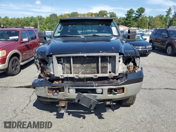 ✅ 2003 Ford F-250 XL • VIN: 1FTNX21L63EB42737 • Lot: 71827565. Wystawiony na Copart z przebiegiem 366 681 mil. Bezpłatny archiwum sprzedaży aukcyjnych z USA i szczegółowy raport historii pojazdu na DreamBid. Zdjęcie 5.