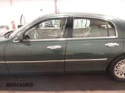 ✅ 1998 Lincoln Town Car Signature • VIN: 1LNFM82W8WY720232 • Lot: 42125723. Listed on IAAI with 132,494 mi. Free auction sales archive from the USA and detailed vehicle history report at DreamBid. Image 15.