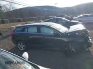 ✅ 2015 Volvo V60 T5 Premier • VIN: YV1612SK9F1263862 • Лот: 41235823. Опубликован ранее на IAAI с пробегом 101 303 миль. Бесплатный доступ к архиву аукционных продаж из США и подробный отчёт об истории автомобиля на DreamBid. Изображение 13.