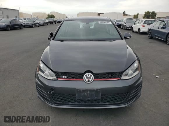✅ 2016 Volkswagen Golf GTI S • VIN: 3VW4T7AU6GM005047 • Лот: 82694045. Опубликован ранее на Copart с пробегом 71 906 миль. Бесплатный доступ к архиву аукционных продаж из США и подробный отчёт об истории автомобиля на DreamBid. Изображение 5.