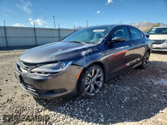 ✅ 2016 Chrysler 200 S • VIN: 1C3CCCBG8GN138709 • Лот: 86336605. Опубликован ранее на Copart с пробегом 126 253 миль. Бесплатный доступ к архиву аукционных продаж из США и подробный отчёт об истории автомобиля на DreamBid. Изображение 1.