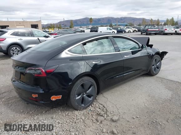 ✅ 2020 Tesla Model 3 Standard Range Plus • VIN: 5YJ3E1EA9LF808777 • Лот: 43362956. Опубликован ранее на IAAI с пробегом 36 383 миль. Бесплатный доступ к архиву аукционных продаж из США и подробный отчёт об истории автомобиля на DreamBid. Изображение 4.