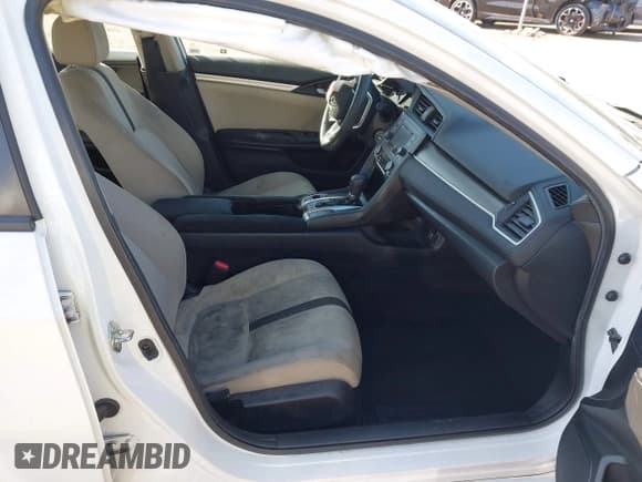 ✅ 2017 Honda Civic LX • VIN: 2HGFC2F51HH533516 • Lot: 43589035. Wystawiony na IAAI z przebiegiem 85 875 mil. Bezpłatny archiwum sprzedaży aukcyjnych z USA i szczegółowy raport historii pojazdu na DreamBid. Zdjęcie 5.