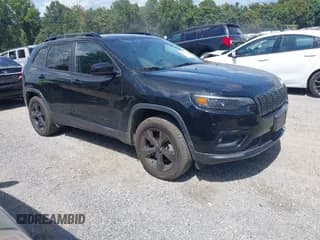 ✅ 2020 Jeep Cherokee Latitude Plus • VIN: 1C4PJMLB8LD650160 • Lot: 43049332. Wystawiony na IAAI z przebiegiem 76 938 mil. Bezpłatny archiwum sprzedaży aukcyjnych z USA i szczegółowy raport historii pojazdu na DreamBid. Zdjęcie 1.