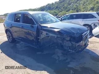 ✅ 2022 Volvo XC90 Momentum • VIN: YV4A221K0N1802153 • Lot: 43078070. Wystawiony na IAAI z przebiegiem 23 631 mil. Bezpłatny archiwum sprzedaży aukcyjnych z USA i szczegółowy raport historii pojazdu na DreamBid. Zdjęcie 1.