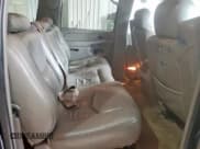 ✅ 2005 Chevrolet Suburban LT • VIN: 3GNEC16Z45G181056 • Лот: 56736275. Опубликован ранее на Copart с пробегом 199 540 миль. Бесплатный доступ к архиву аукционных продаж из США и подробный отчёт об истории автомобиля на DreamBid. Изображение 11.