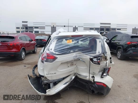 ✅ 2018 Nissan Rogue SV • VIN: JN8AT2MT7JW459959 • Lot: 43114720. Listed on IAAI with Not provided. Free auction sales archive from the USA and detailed vehicle history report at DreamBid. Image 14.