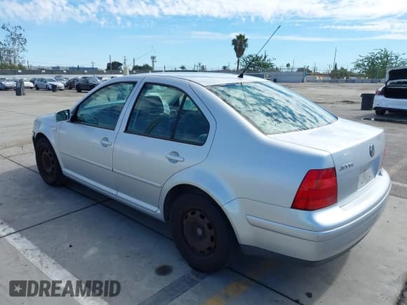 ✅ 2003 Volkswagen Jetta GL • VIN: 3VWRK69M33M033728 • Лот: 43352077. Опубликован ранее на IAAI с пробегом 192 745 миль. Бесплатный доступ к архиву аукционных продаж из США и подробный отчёт об истории автомобиля на DreamBid. Изображение 3.