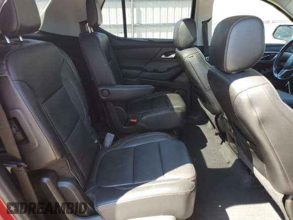 ✅ 2018 Chevrolet Traverse LT • VIN: 1GNEVHKW6JJ241166 • Lot: 70401115. Wystawiony na Copart z przebiegiem 131 460 mil. Bezpłatny archiwum sprzedaży aukcyjnych z USA i szczegółowy raport historii pojazdu na DreamBid. Zdjęcie 11.