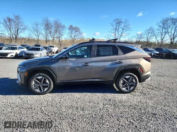 ✅ 2025 Hyundai Tucson SEL Convenience • VIN: KM8JCDD15SU247933 • Lot: 80456824. Wystawiony na Copart z przebiegiem 13 mil. Bezpłatny archiwum sprzedaży aukcyjnych z USA i szczegółowy raport historii pojazdu na DreamBid. Zdjęcie 13.