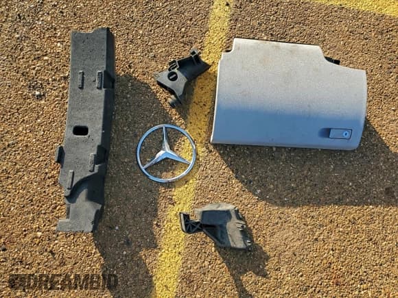 ✅ 2009 Mercedes-Benz C 300 Sport • VIN: WDDGF54X19R057436 • Lot: 95904465. Listed on Copart with 122,959 mi. Free auction sales archive from the USA and detailed vehicle history report at DreamBid. Image 12.