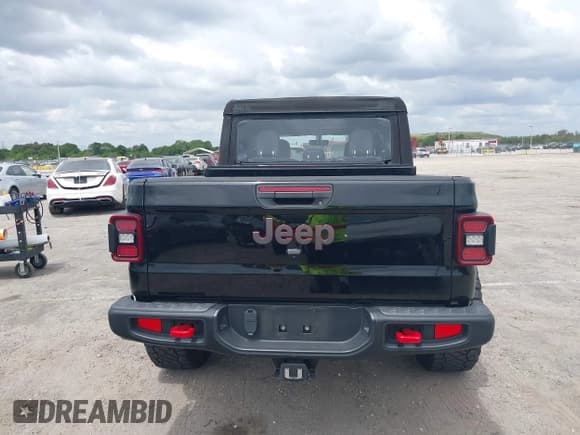 ✅ 2021 Jeep Gladiator Rubicon • VIN: 1C6JJTBG6ML622904 • Lot: 42167412. Wystawiony na IAAI z przebiegiem 21 889 mil. Bezpłatny archiwum sprzedaży aukcyjnych z USA i szczegółowy raport historii pojazdu na DreamBid. Zdjęcie 16.