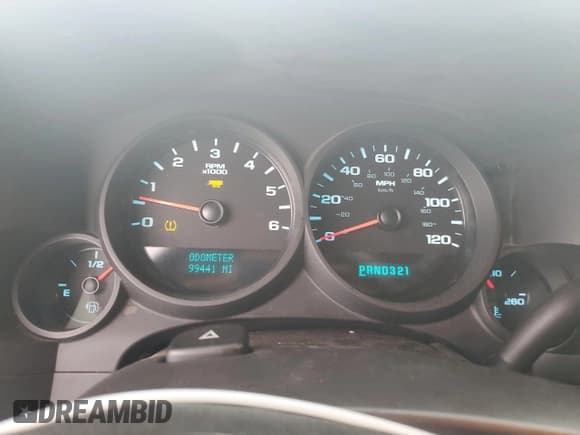 ✅ 2008 Chevrolet Silverado 1500 Work Truck • VIN: 1GCEC14098Z146725 • Lot: 72800924. Listed on Copart with 99,441 mi. Free auction sales archive from the USA and detailed vehicle history report at DreamBid. Image 9.