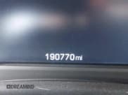 ✅ 2020 Chevrolet Suburban LT • VIN: 1GNSCHKC4LR154126 • Lot: 42983785. Wystawiony na IAAI z przebiegiem 190 770 mil. Bezpłatny archiwum sprzedaży aukcyjnych z USA i szczegółowy raport historii pojazdu na DreamBid. Zdjęcie 15.