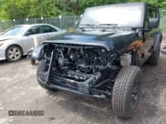 ✅ 2022 Jeep Wrangler Unlimited Willys Sport • VIN: 1C4HJXDM8NW135415 • Lot: 42625492. Wystawiony na IAAI z przebiegiem 84 780 mil. Bezpłatny archiwum sprzedaży aukcyjnych z USA i szczegółowy raport historii pojazdu na DreamBid. Zdjęcie 6.