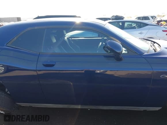 ✅ 2013 Dodge Challenger R/T Classic • VIN: 2C3CDYBT5DH611493 • Lot: 42227574. Wystawiony na IAAI z przebiegiem 76 907 mil. Bezpłatny archiwum sprzedaży aukcyjnych z USA i szczegółowy raport historii pojazdu na DreamBid. Zdjęcie 13.